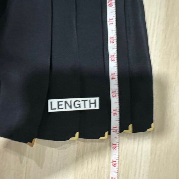 Versace X H&M NWT Women’s 100% Silk Studded Pleated Mini Skirt Black 4 - Picture 16 of 16